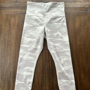 Athleta elation camo 7/8 tights - xsp